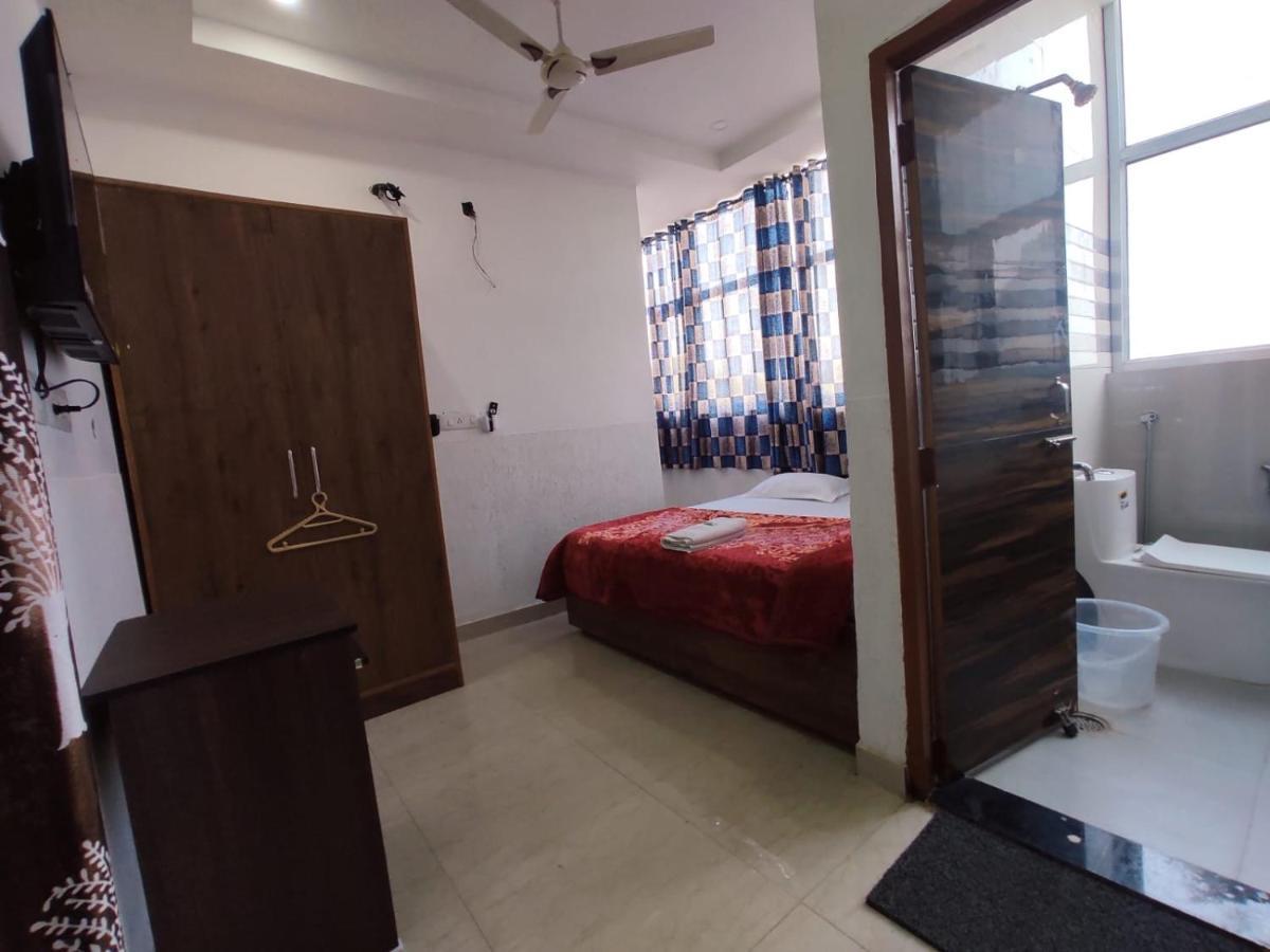 Hotel Yolo- Chandīgarh Extérieur photo