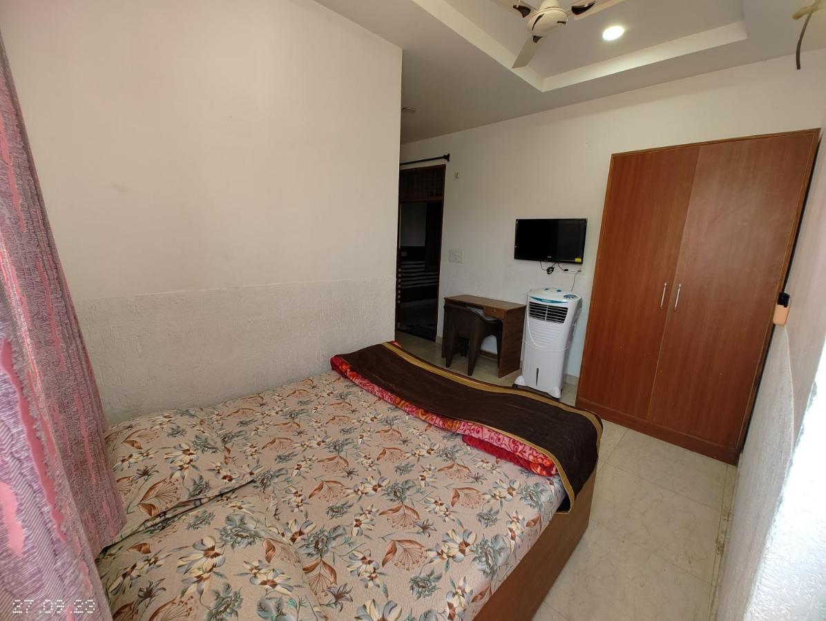 Hotel Yolo- Chandīgarh Extérieur photo