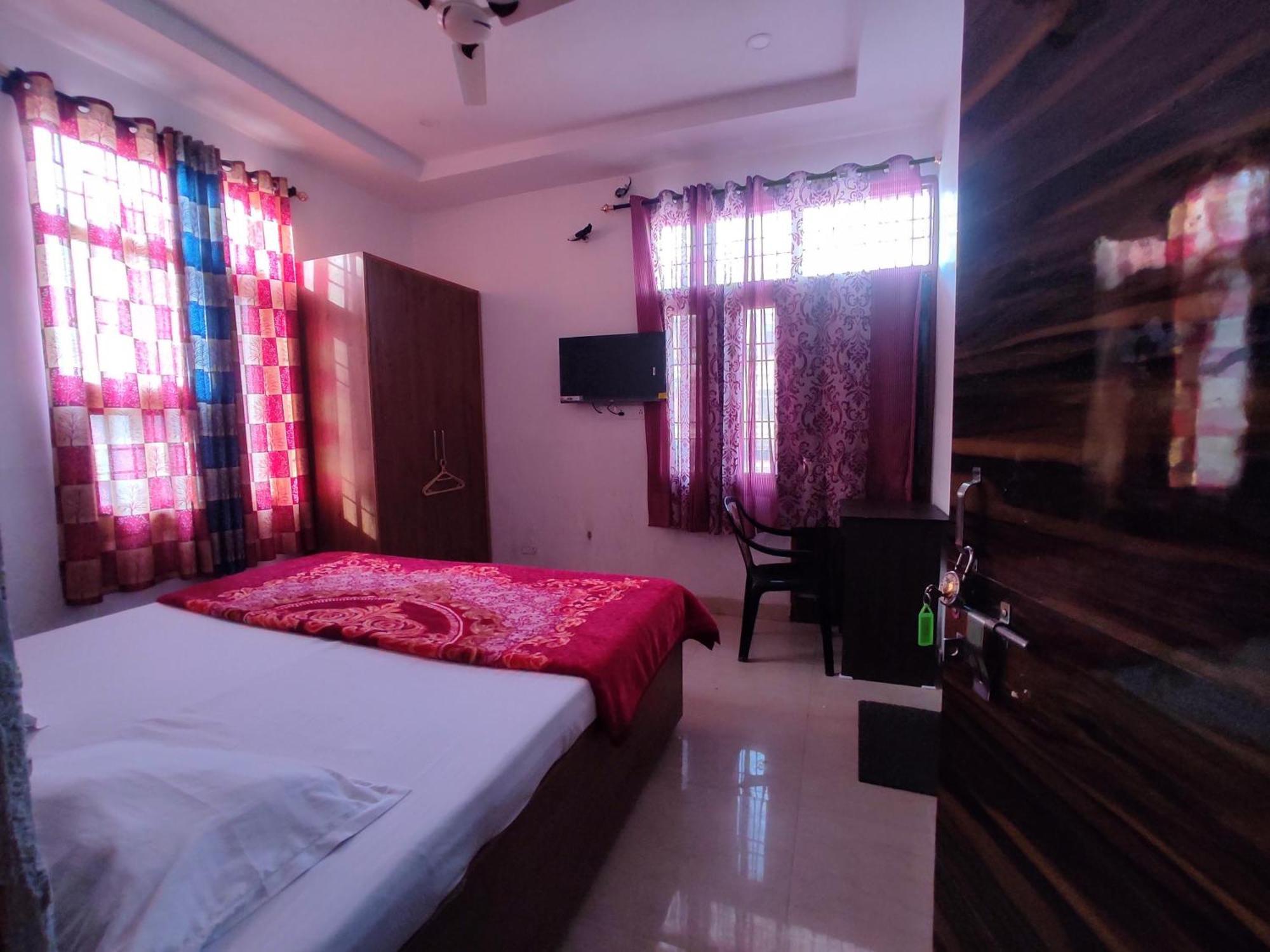 Hotel Yolo- Chandīgarh Extérieur photo