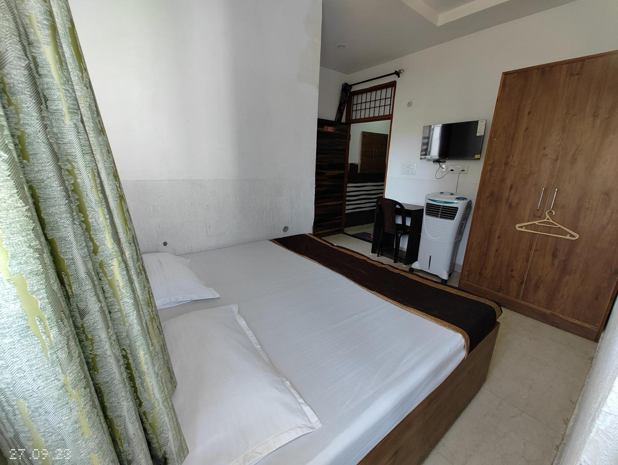 Hotel Yolo- Chandīgarh Extérieur photo