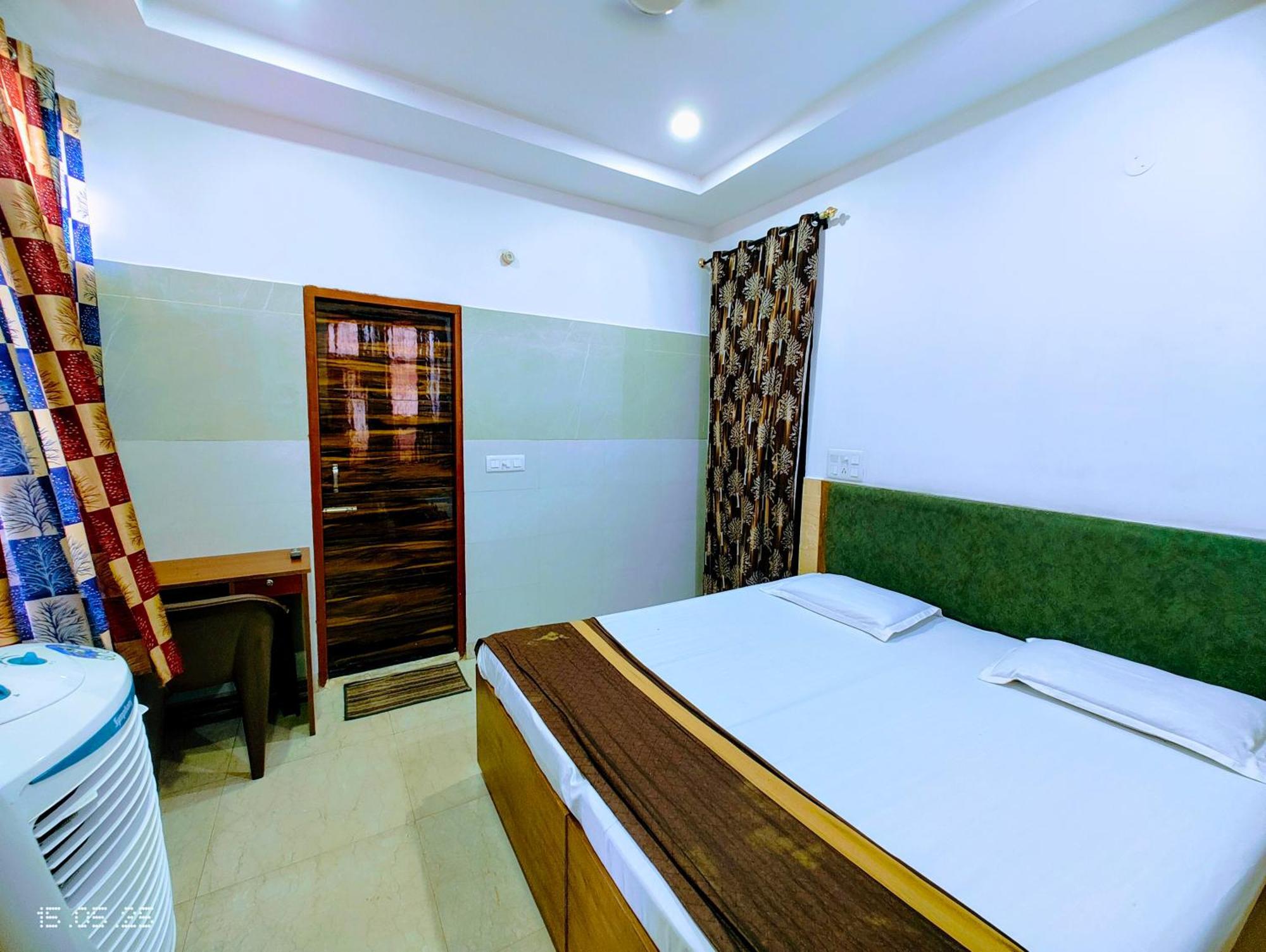 Hotel Yolo- Chandīgarh Extérieur photo